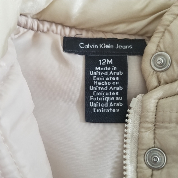 (12M) Calvin Klein Metallic Puffer Vest Ruffle Baby Fashion Cozy Outdoor Quilted - Picture 4 of 7